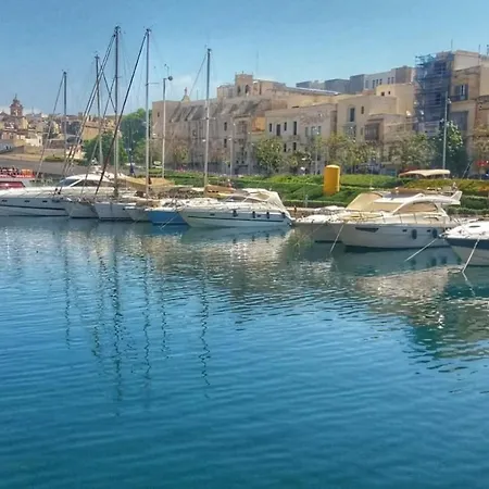 !! Studio !! Marina !! Three Cities , Valletta * Cospicua